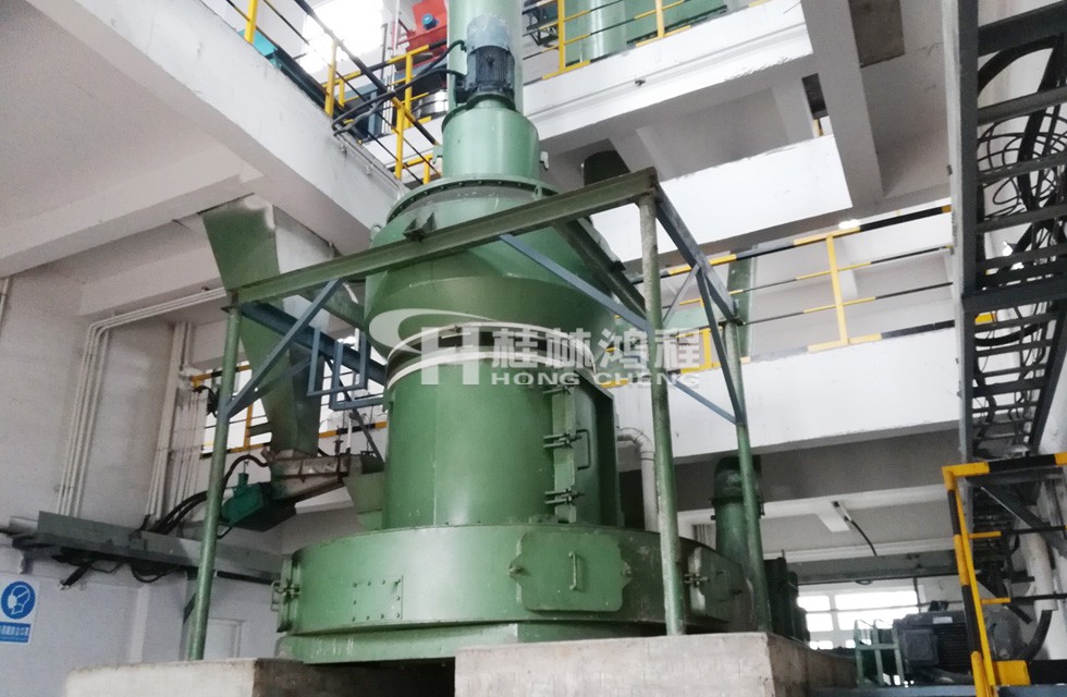5R4121打礦石粉機器多少錢一臺 雷蒙磨粉機多少錢一臺？幾萬到幾十萬不等