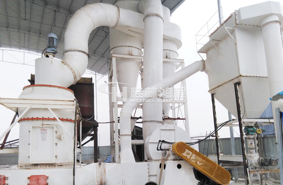 HC1900打礦石粉機器多少錢一臺 雷蒙磨粉機多少錢一臺？幾萬到幾十萬不等
